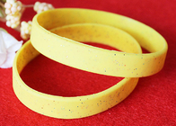Glitter Flashing Plain Popular Rubber Bracelets 202mm Perimeter For Sports Event