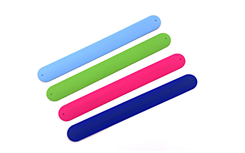 Unisex Person Silicone Slap Wristband Thermal Transfer Logo Process ROHS Compliant